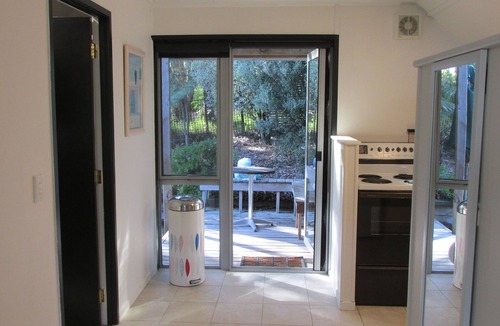 Haruru Apartment | Pet friendly, self-contained loft with private deck & small garden