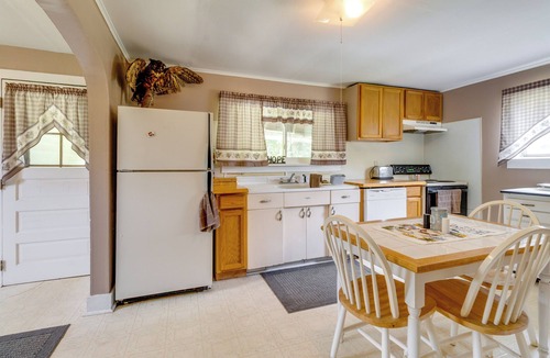 Smithmill House | Pet-Friendly Smithmill Retreat w/Yard!