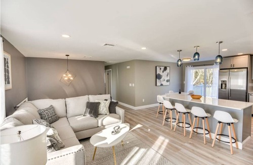 South Kingstown House | Pet-Friendly South Kingstown Home Near Beaches