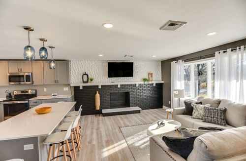 South Kingstown House | Pet-Friendly South Kingstown Home Near Beaches
