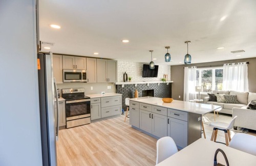 South Kingstown House | Pet-Friendly South Kingstown Home Near Beaches