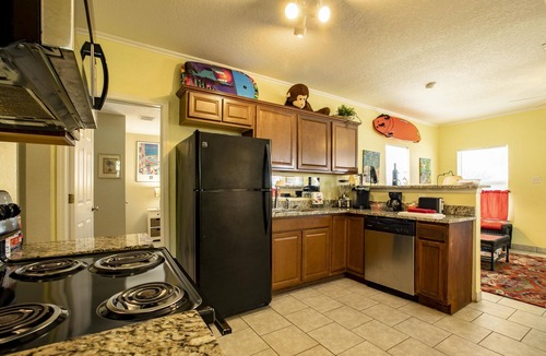 Northwest Los Angeles Heights House | Pet friendly, Solar with two bedroom house