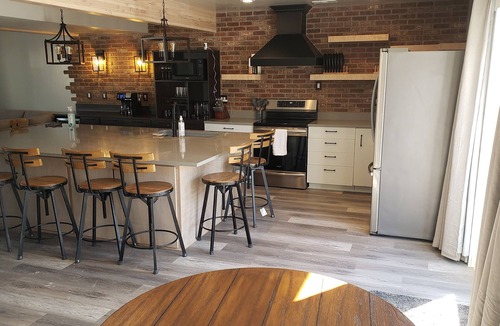 Midvale House | Pet Friendly spacious home. Close to everything