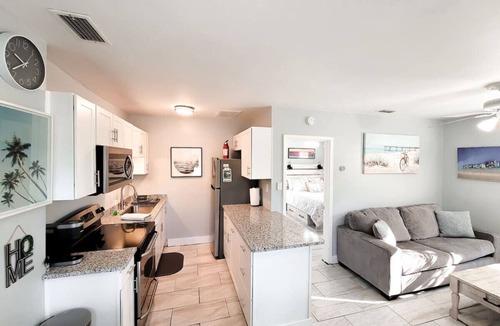 Belle Vista House | Pet-Friendly St. Pete Beach Oasis: 1BR/1BA with