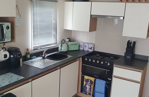 St Mary's Bay House | Pet friendly Static caravan.