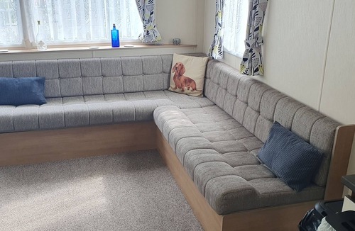 St Mary's Bay House | Pet friendly Static caravan.