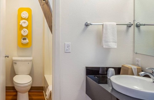 Shelby Hotel | Pet Friendly Stay! 2 Comfy Units w/Free Parking! Near Downtown & Attractions!