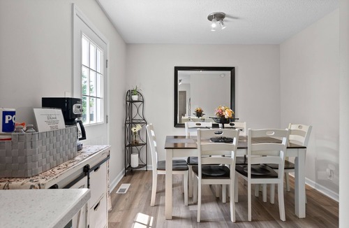 Oak Grove House | Pet-Friendly Stay & EV Ready | Sleeps 6 Plus