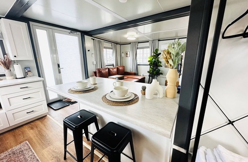 Pecos Apartment | Pet friendly Studio BoxHouse in Pecos: Queen bed with Twin over Full Bunk Beds
