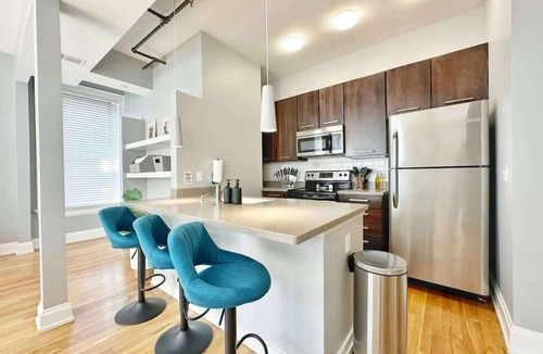 Over-the-Rhine Apartment | Pet-friendly studio by OTR w/workspace