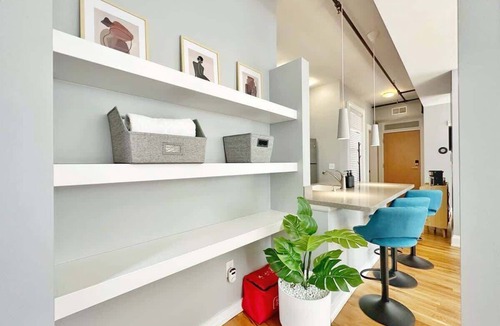 Over-the-Rhine Apartment | Pet-friendly studio by OTR w/workspace