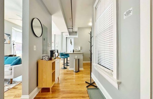 Over-the-Rhine Apartment | Pet-friendly studio by OTR w/workspace