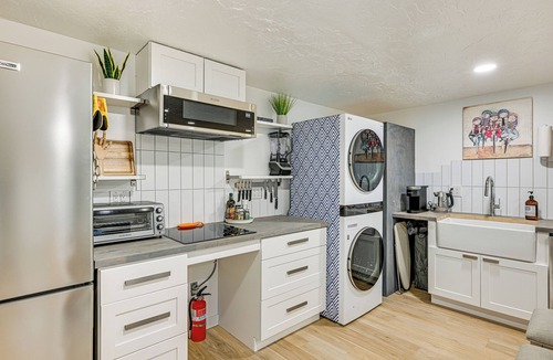 East Olympia Apartment | Pet-Friendly Studio w/Fire Pit in Olympia!