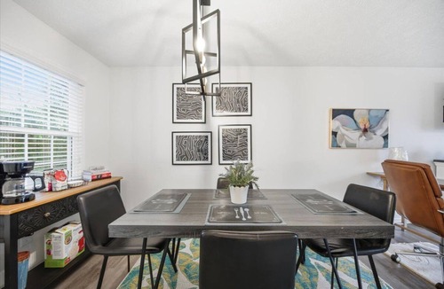 Conyers House | Pet-Friendly Stylish Home Near Arabia Mountain