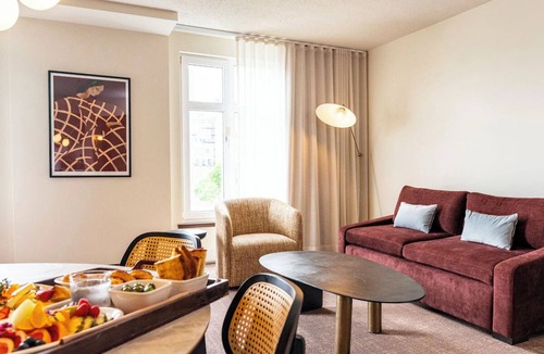 Old Montreal Hotel | Pet-Friendly Suite Near Old Montreal Attractions - near Notre-Dame Basilica!