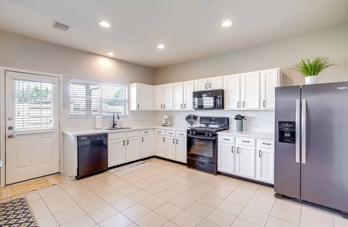 Tomball Cottage | Pet-friendly Tomball Home ~ 8 Mi to Burroughs Park