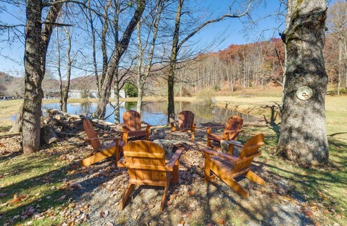 Kyle House | Pet-Friendly Topton Home w/Patio, Deck & Views!