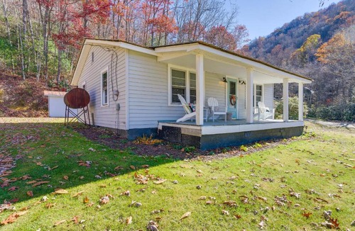 Kyle House | Pet-Friendly Topton Home w/Patio, Deck & Views!