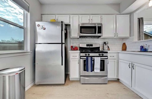 Cherry Creek House | Pet-Friendly Townhouse with Private Fenced Yard
