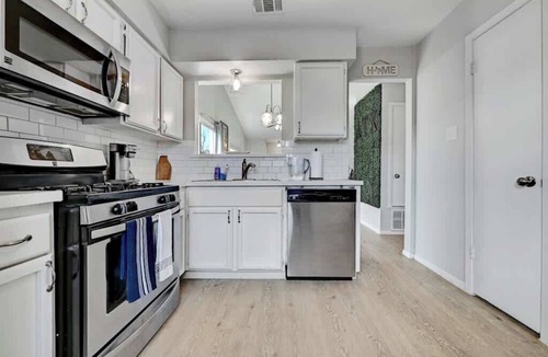Cherry Creek House | Pet-Friendly Townhouse with Private Fenced Yard