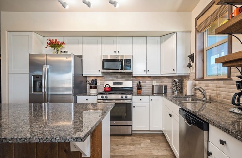 Winter Park Condo | Pet Friendly | Trailhead Lodges 134 | Pool, Hot Tub & Fitness Center | Sleeps 10