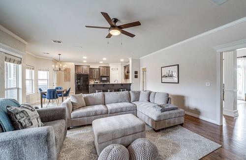 South Tulsa House | Pet-Friendly Tulsa Escape w/Private Hot Tub!