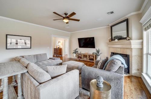 South Tulsa House | Pet-Friendly Tulsa Escape w/Private Hot Tub!