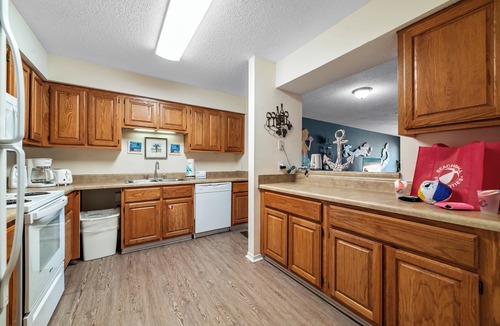 Gulf Shores Condo | PET FRIENDLY, TWO POOLS, LAGOON PIER, CONVENIENT TO THE BEACH, BEACHY DECOR
