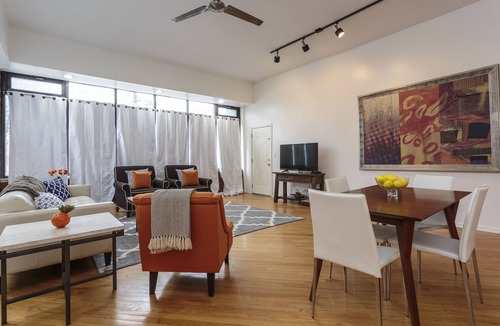 Roscoe Village Apartment | PET FRIENDLY! Unique Converted Storefront Stay - Great Neighborhood! by AllSet Turnover