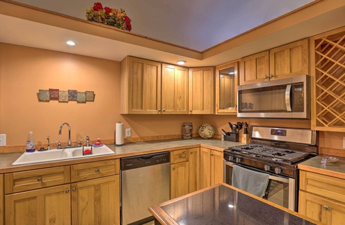 Oaks Corners Apartment | Pet-Friendly Upstate New York Vacation Rental