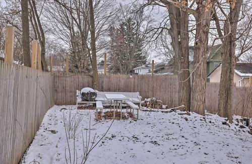 Oaks Corners Apartment | Pet-Friendly Upstate New York Vacation Rental