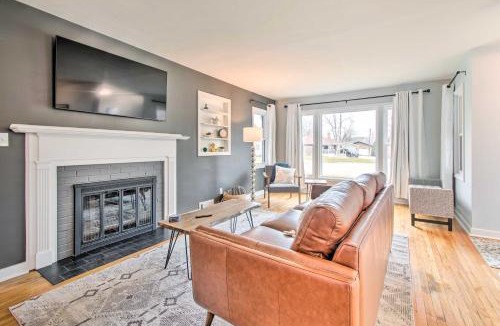 Normal House | Pet-Friendly Uptown Normal Home: Steps to ISU