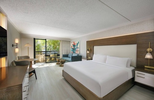 Shipyard Plantation Hotel | Pet-friendly Accommodation! Lagoon Swimming Pool, Shuttle Servive, Spa Onsite!
