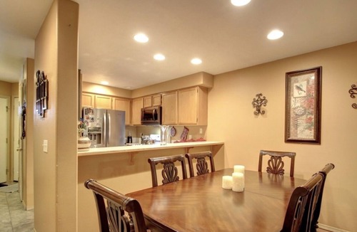 Mount Vernon House | Pet friendly