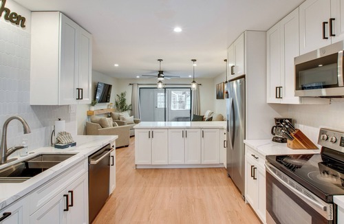 Sierra Tract House | Pet Friendly w/Yard! Fully Updated Tahoe Home