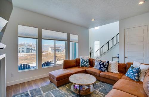 Heber House | Pet-Friendly Utah Abode - Fireplace, Patio & Grill