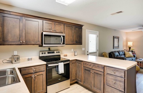 Benton House | Pet-Friendly Vacation Rental Near Kentucky Lake!