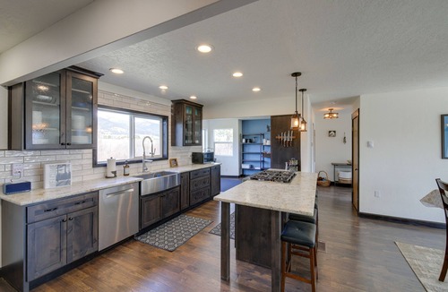 Victor House | Pet-Friendly Victor Home w/Fire Pit & Large Yard!