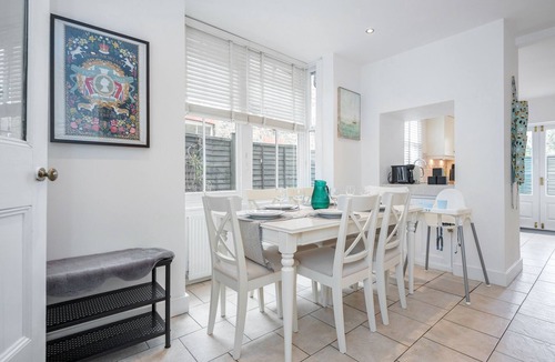 Windsor House | Pet Friendly Victorian House in Central Windsor