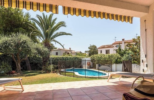 Roda de Bara Villa | Pet-Friendly Villa 100m from the Beach with Pool & Wi-Fi