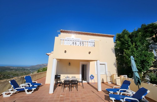 Pedreguer Villa | Pet-Friendly Villa with Sea View, Pool & Wi-Fi