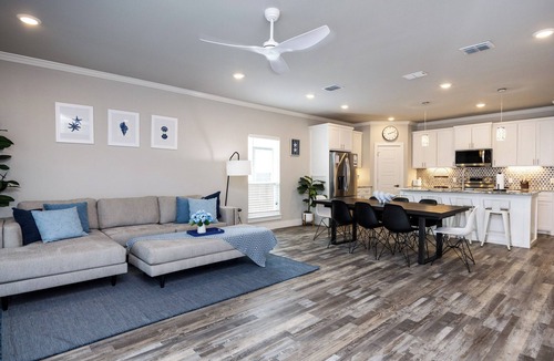Corpus Christi House | Pet-Friendly Waterfront Townhome | Plunge Pool & Boat Dock