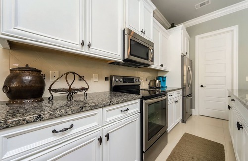 Villa Lago House | Pet Friendly ~ Water View ~ 2 Golf Carts