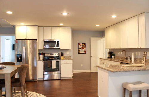 Pasadena Cottage | Pet Friendly Water View Cottage