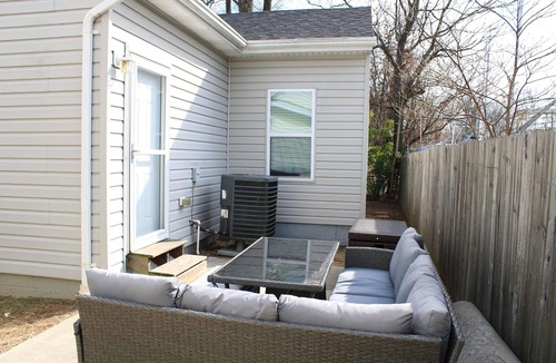 Pasadena Cottage | Pet Friendly Water View Cottage