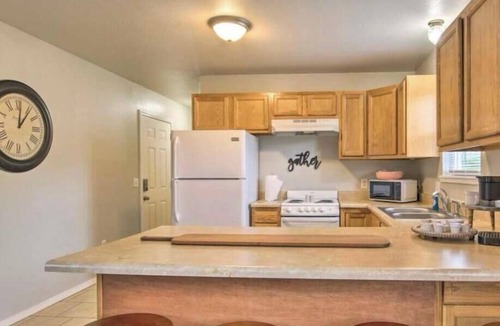 West Plains Apartment | Pet-Friendly West Plains Home Near Downtown!