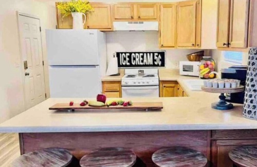 West Plains Apartment | Pet-Friendly West Plains Pad < 1 Mi to Dtwn!