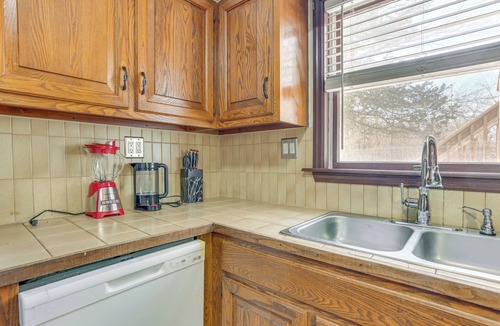 Newburgh Apartment | Pet Friendly & WFH Ready! Quiet Hudson Valley Apt