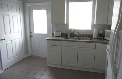 Orange Beach Cabin | PET FRIENDLY WITH FRONT DOOR PARKING! GROUND FLOOR WITH NO STEPS!