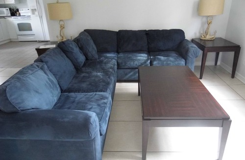 Orange Beach Cabin | PET FRIENDLY WITH FRONT DOOR PARKING! GROUND FLOOR WITH NO STEPS!